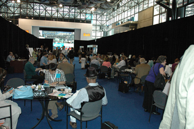 Photo of crowded press room
